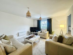 Lounge- click for photo gallery